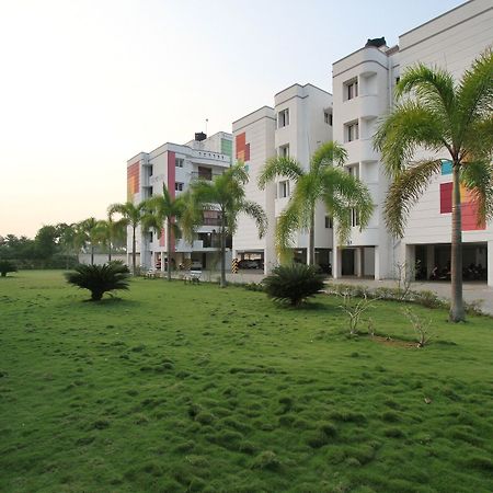 Oyo 20034 Silverkey Mettupalayam Highway Hotel Coimbatore Buitenkant foto